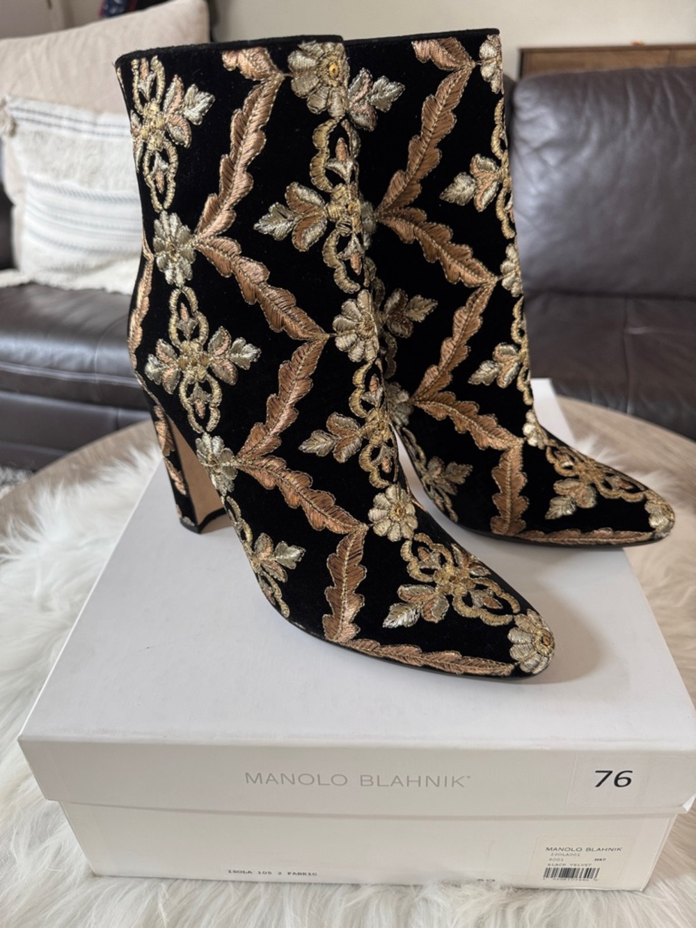 Manolo Blahnik Isola Embroidered Black Velvet Booties size 40 - Picture 17 of 17